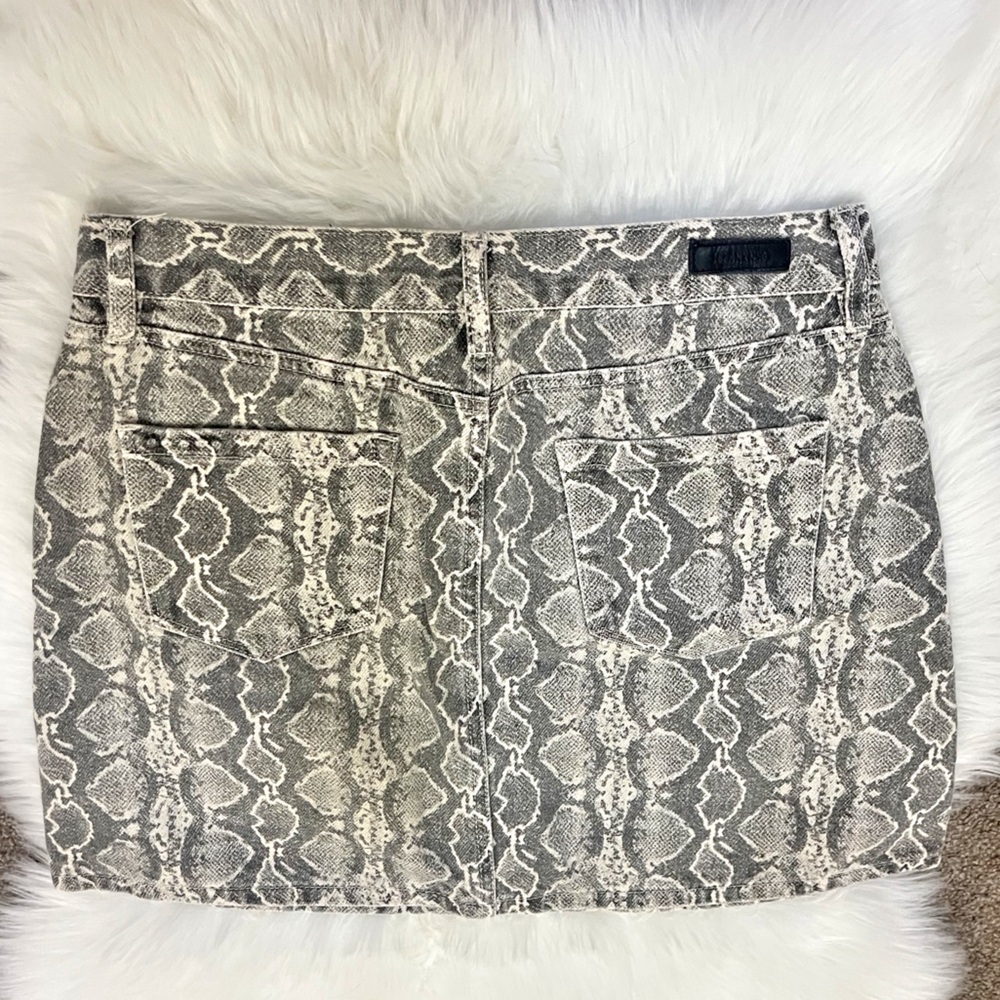 BlankNYC Python Print High Rise "Jane" Mini Skirt… - image 3